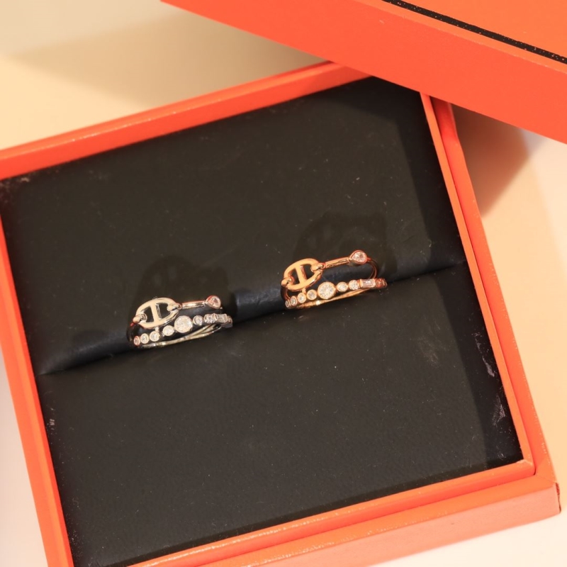H**me5 rings